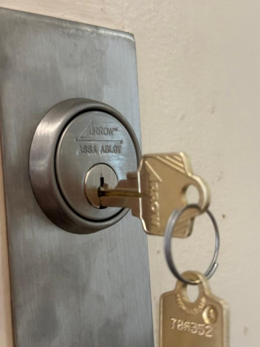 Cylinder and fresh keys after a rekey